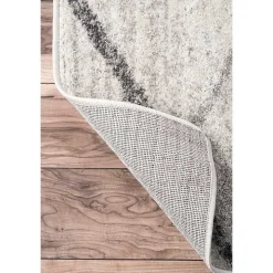Gray Thigpen Diamond Area Rug, 5x8