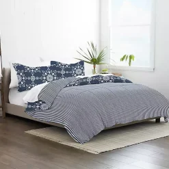 Navy Daisy Medallion King 3-pc. Comforter Set