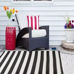Black and White Rugby Stripe Outdoor Area Rug, 5x8