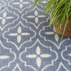 Blue & Ivory Quatrefoil Indoor/Outdoor Runner