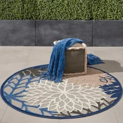 Blue Floral Burst Round Outdoor Area Rug, 5x5