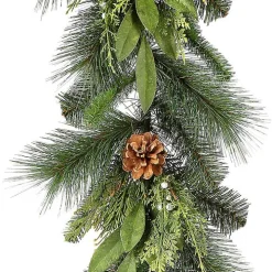 Cedar and Bayleaf Pinecone Garland