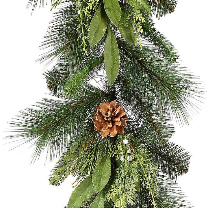 Cedar and Bayleaf Pinecone Garland