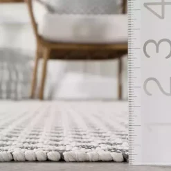 Gray & White Trellis Indoor/Outdoor Runner, 3x8