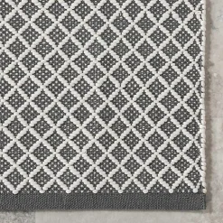Gray & White Trellis Indoor/Outdoor Runner, 3x8