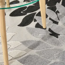 Gray Floral Burst Round Outdoor Area Rug