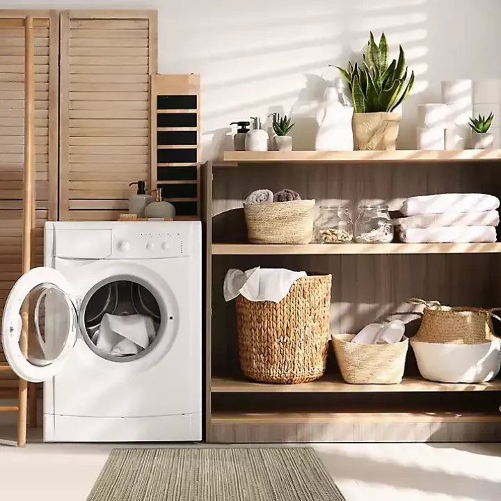 Green Woven Lines Indoor/Outdoor Accent Rug, 2x3