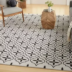 Ivory & Black Quatrefoil Indoor/Outdoor Rug, 8x10