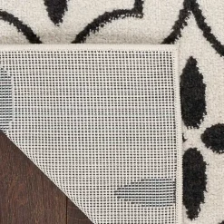 Ivory & Black Quatrefoil Indoor/Outdoor Rug, 8x10