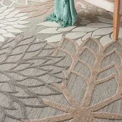 Neutral Floral Burst Outdoor Round Area Rug, 7 ft.