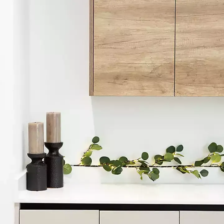 Pre-Lit Eucalyptus Battery Operated Garland