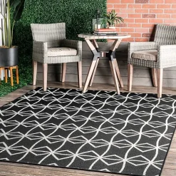 Sanford Gray Geometric Shapes Outdoor Rug, 5x8