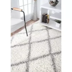 Shanna Diamond Area Rug, 8x10
