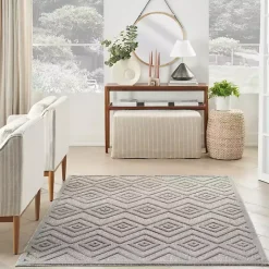 Silver Gray Diamond Indoor/Outdoor Area Rug, 4x6