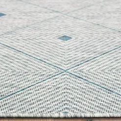 Solitaire Sun Shower Outdoor Area Rug, 5x8